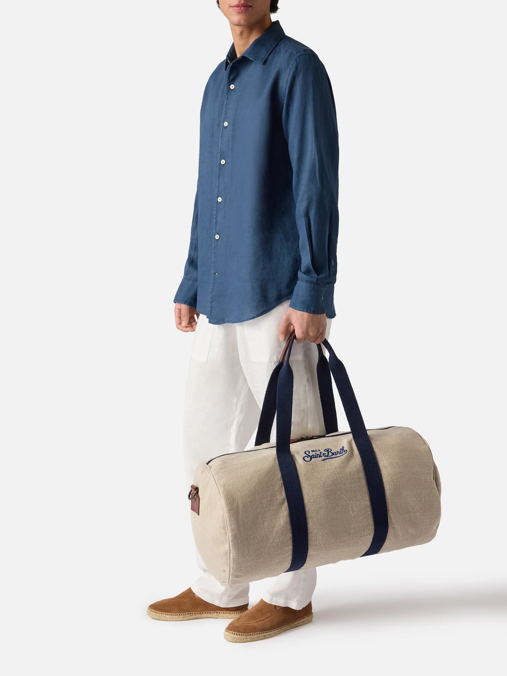Round Jetleg beige linen weekender with contrasting embroidered logo - Image 2