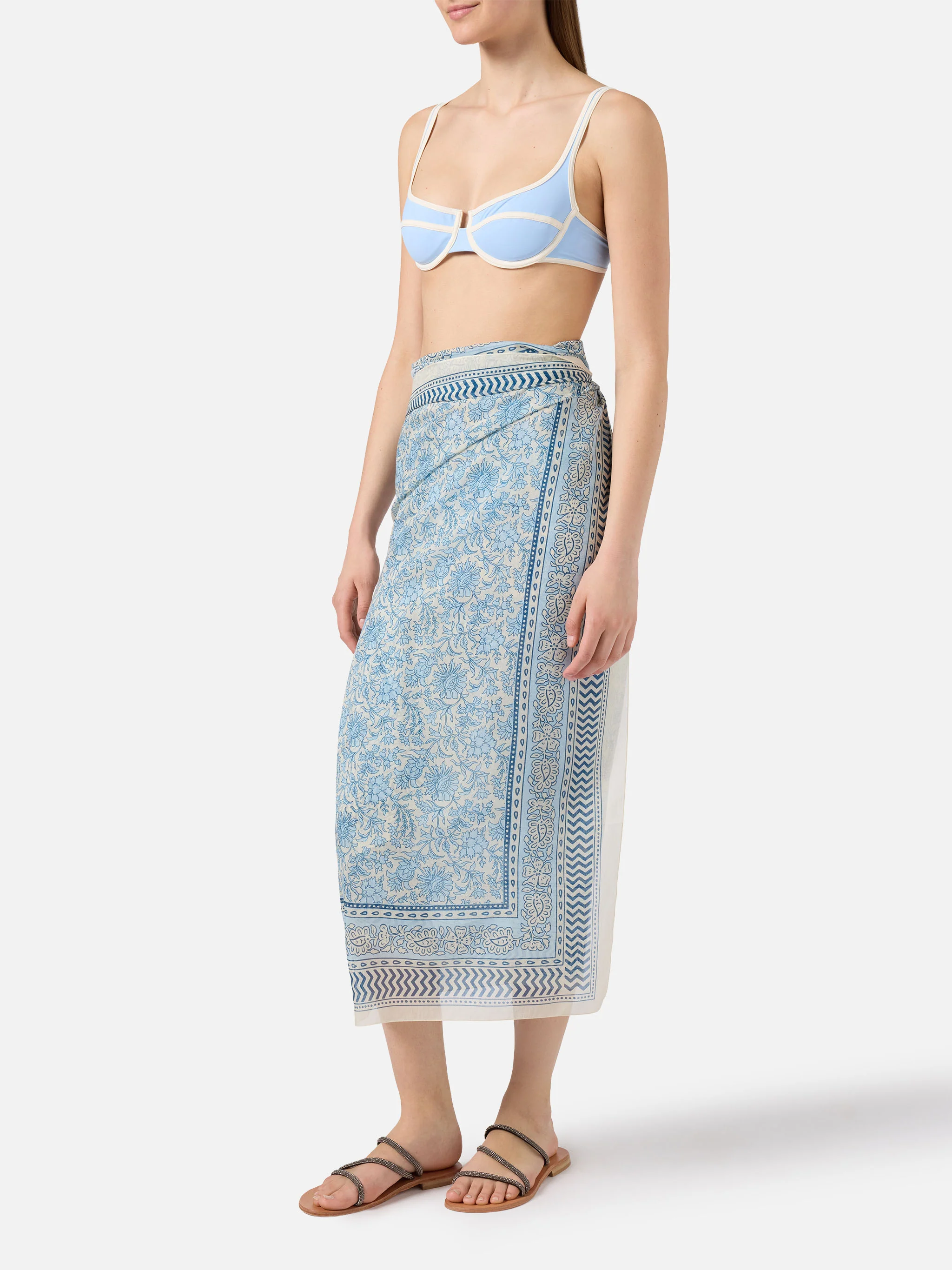 Thaiti long pareo in silk blend with floral batik print - Image 2