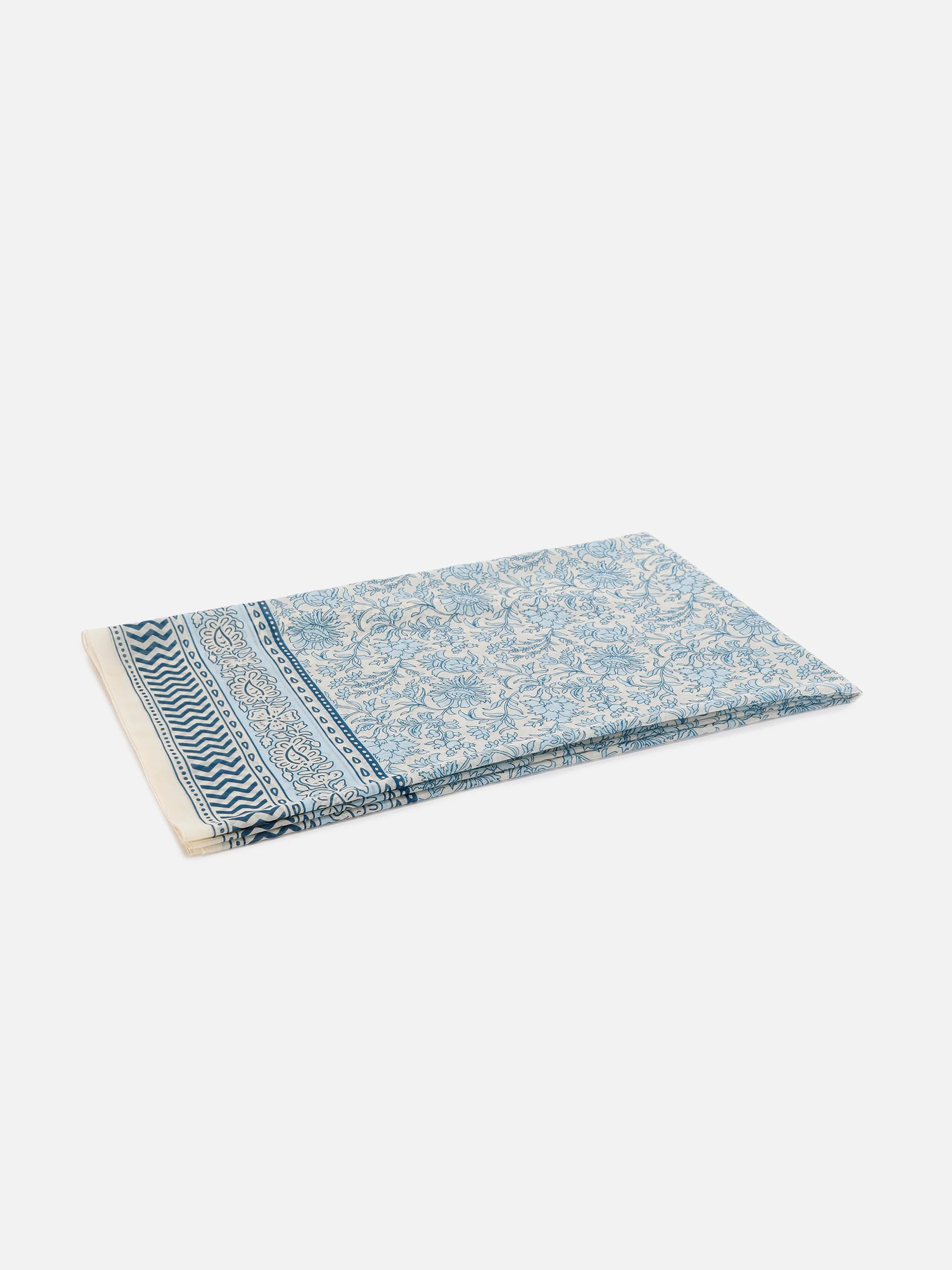 Thaiti long pareo in silk blend with floral batik print - Image 4