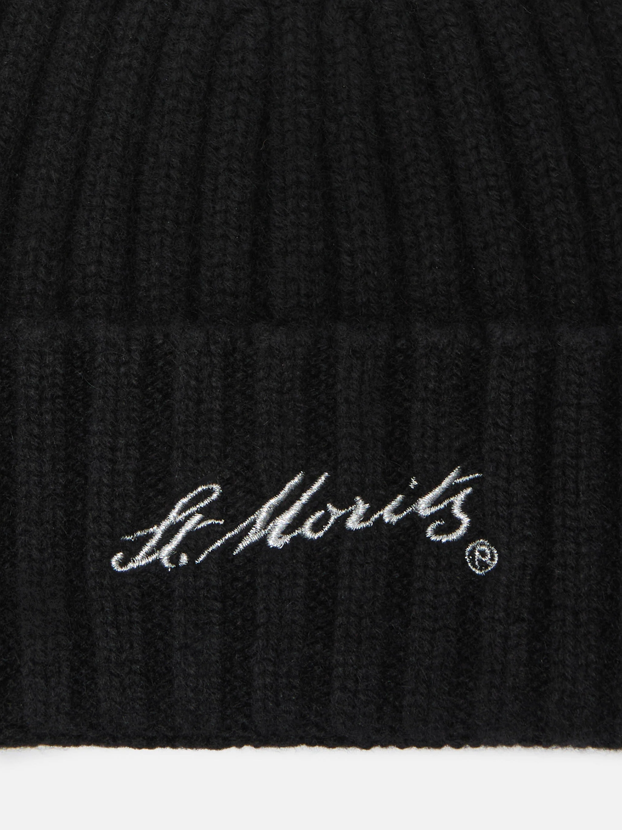 Wengen beanie in black cashmere with St. Moritz embroidery - Image 2