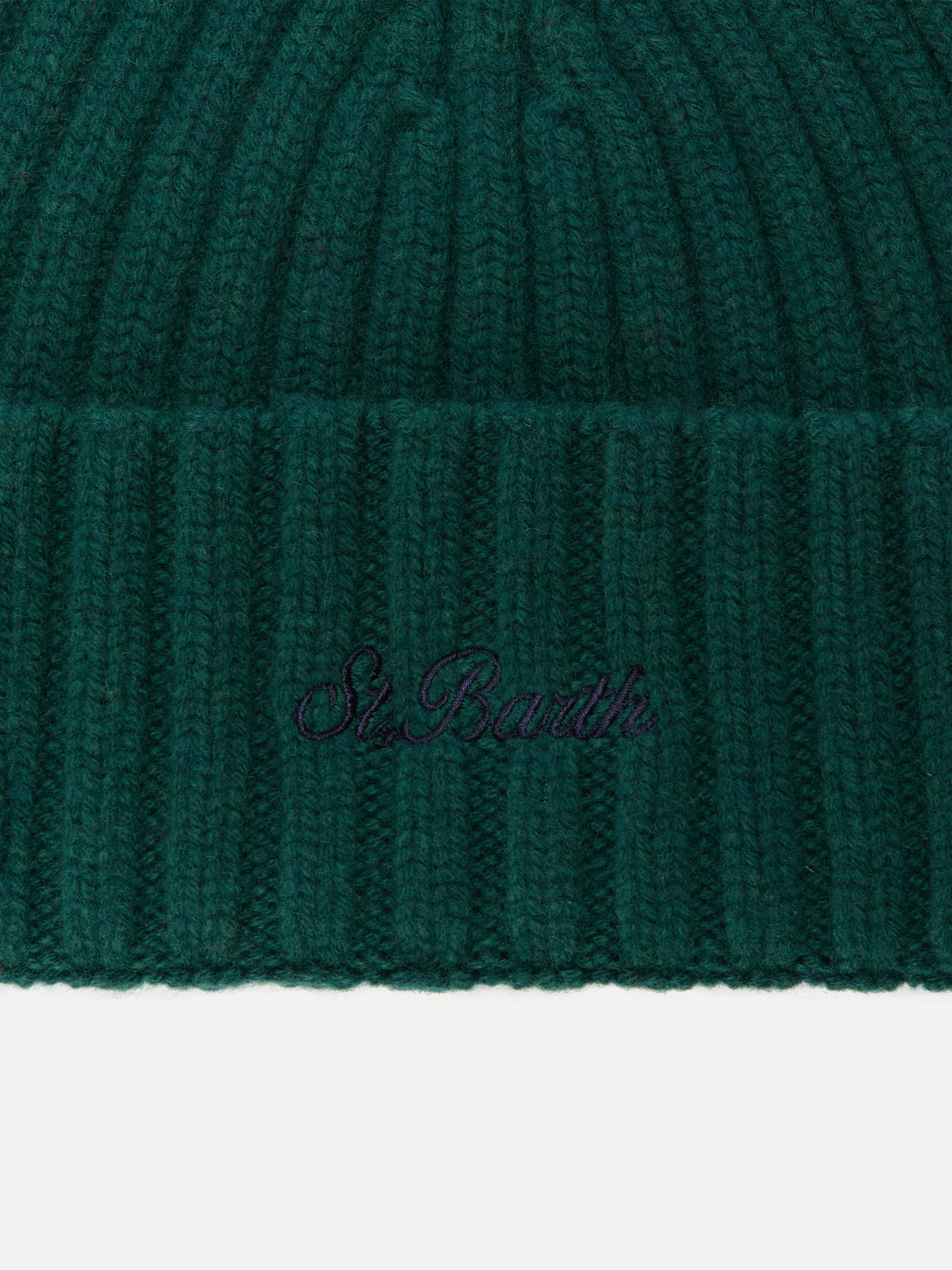 Wengen beanie in British green wool with St. Barth embroidery on the turn-up - Image 2