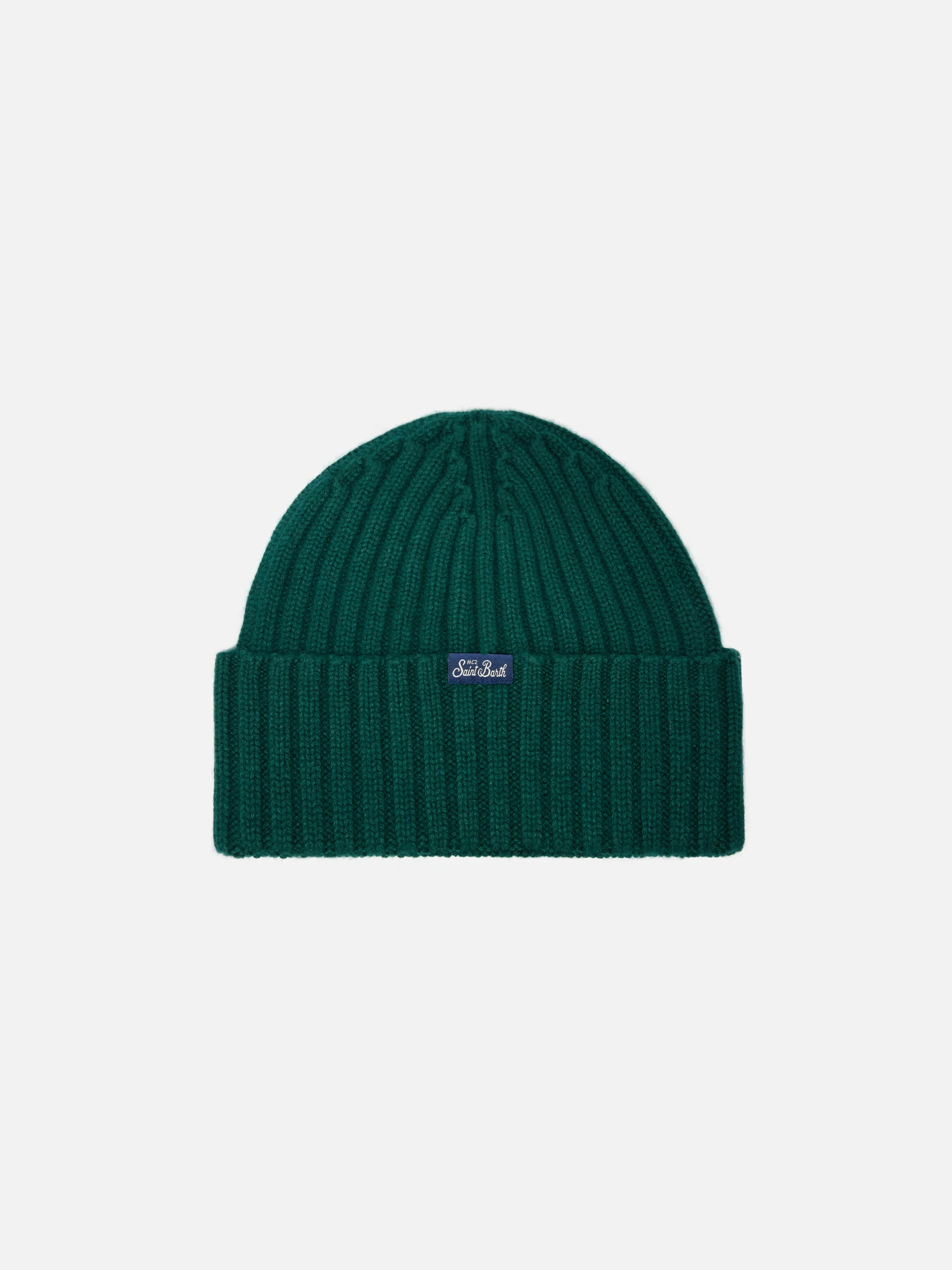 Wengen beanie in CASHMERE BLEND in British green with Gin Tonic cocktail embroidery - Image 3