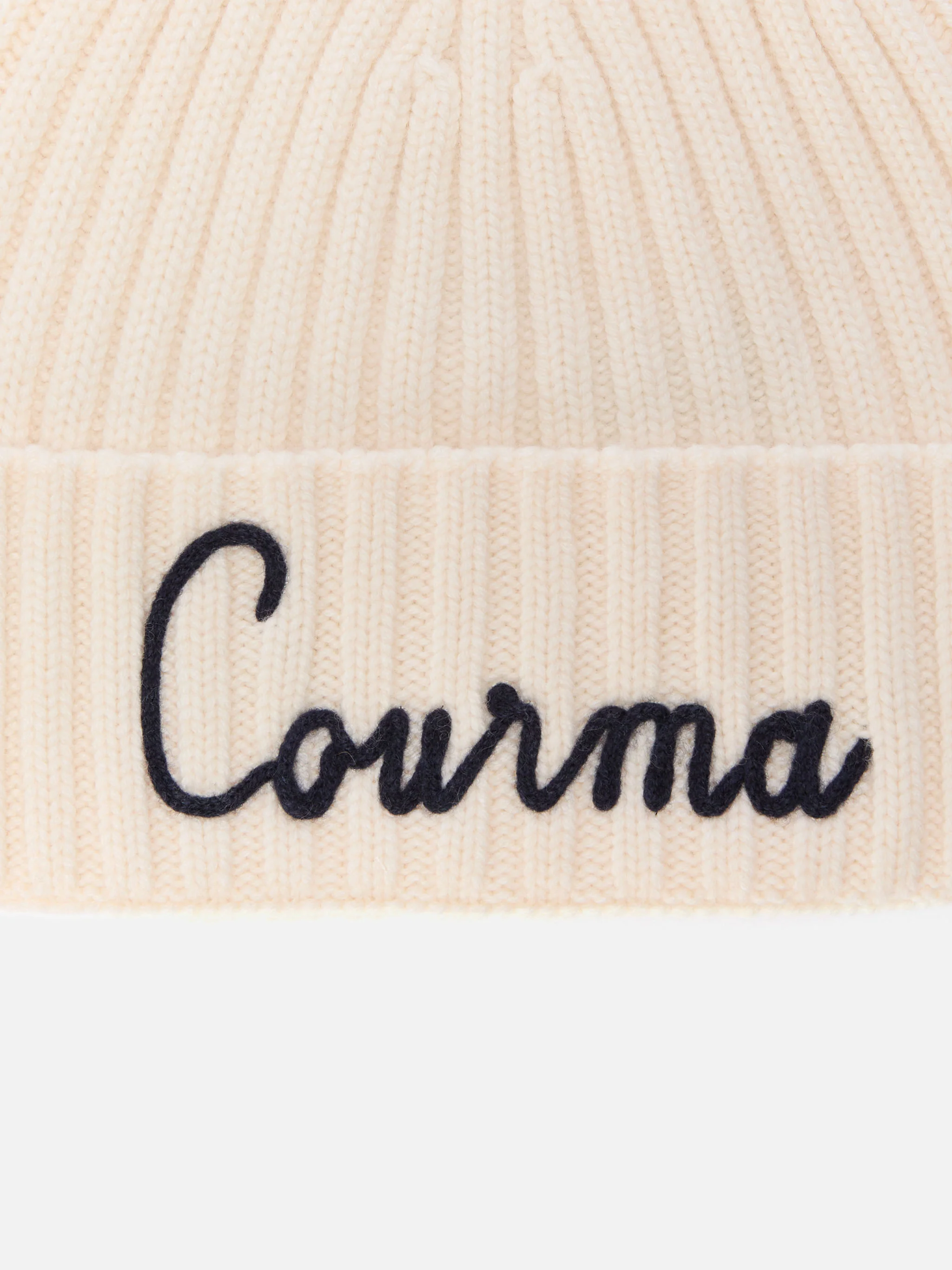 Wengen beanie in cashmere blend in white with Courma embroidery - Image 2