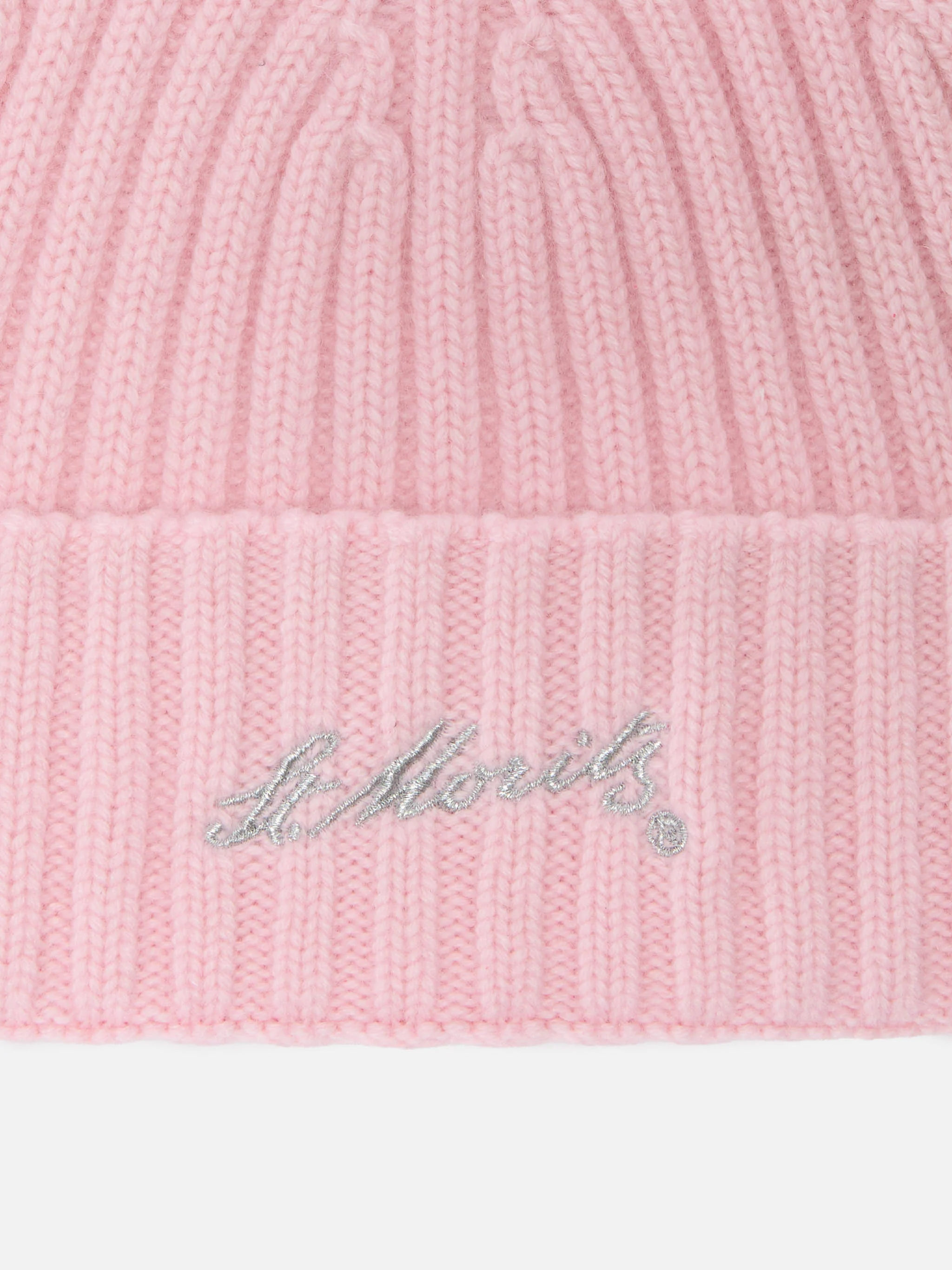 Wengen beanie in pink cashmere with St. Moritz embroidery - Image 2