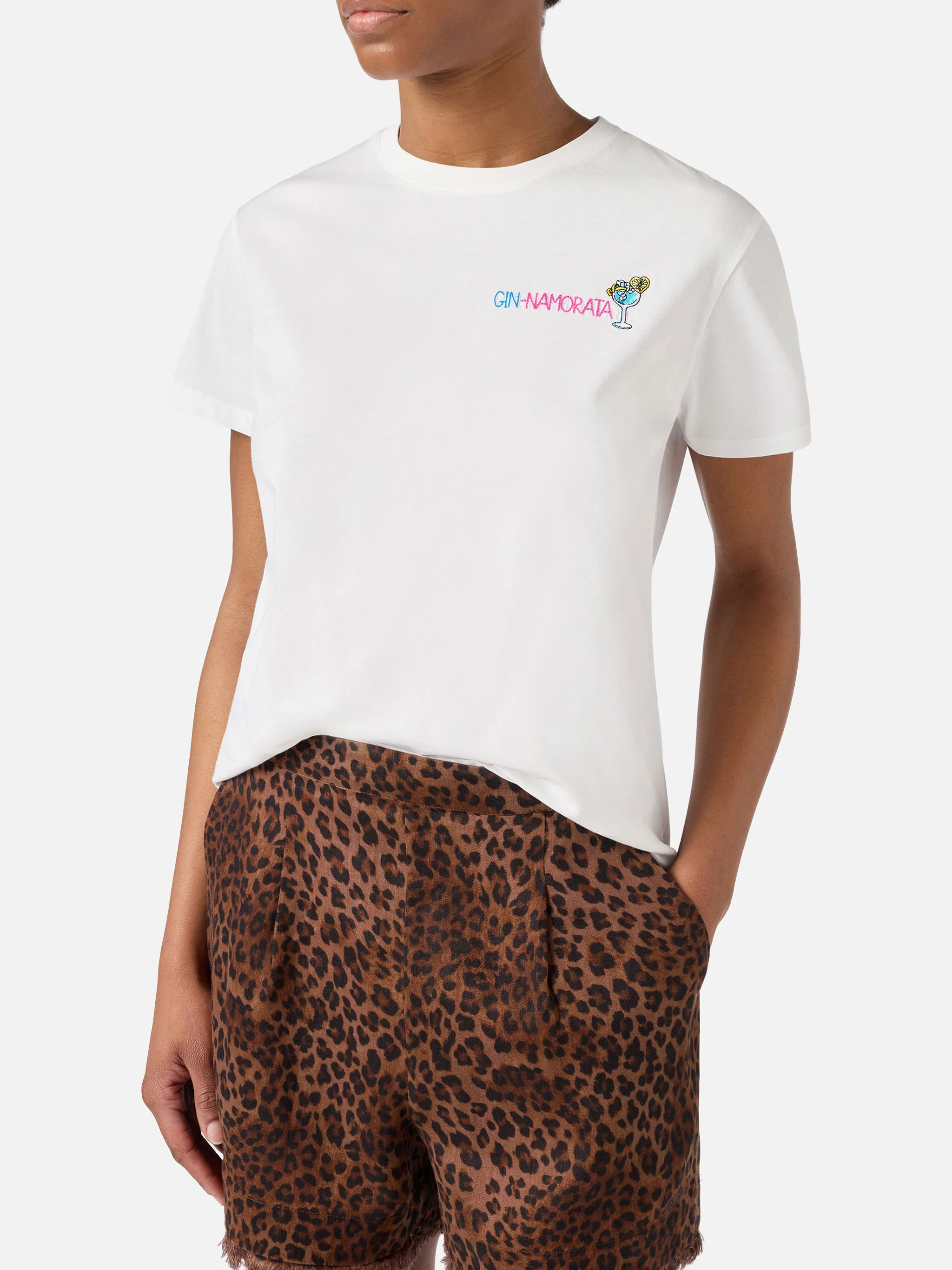 White Emilie T-shirt with Gin-namorata embroidery - Image 2