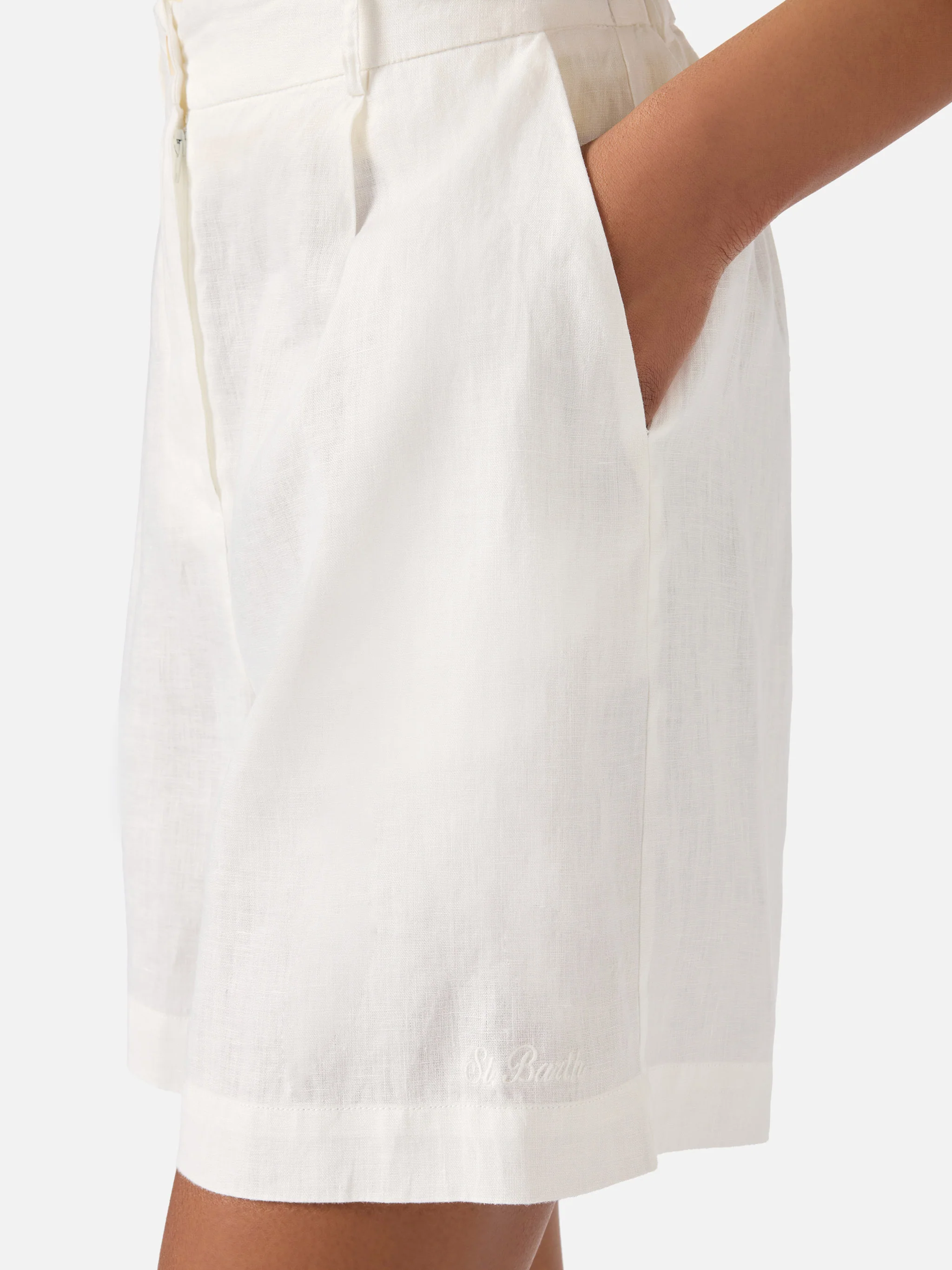 White Maggy linen shorts - Image 4