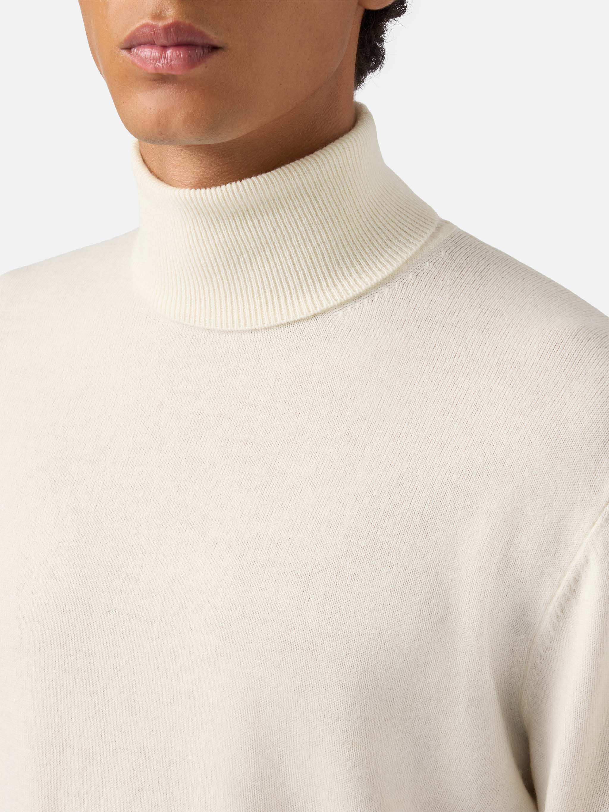 Turtleneck sweater Bond in white merino wool and cashmere - Image 2