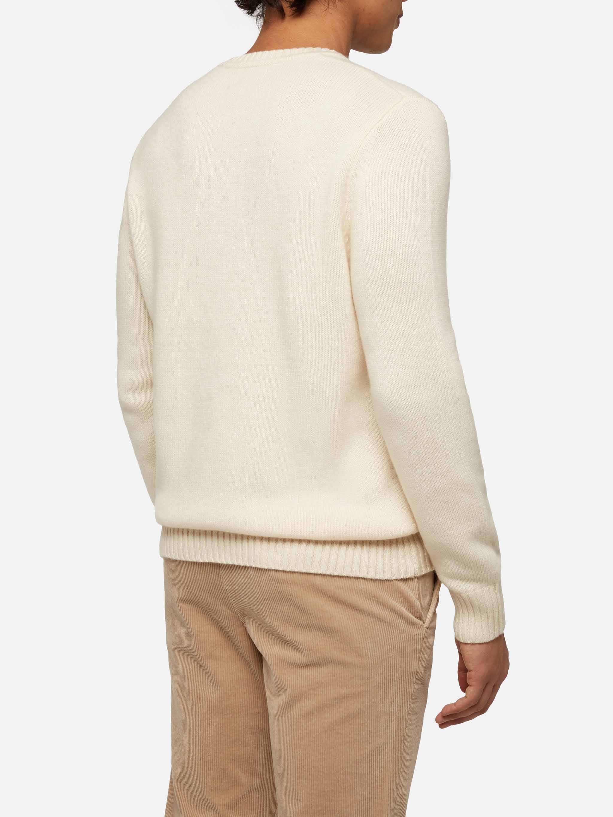 White sweater Bombardino Light with Engadina skiers jacquard - Image 4