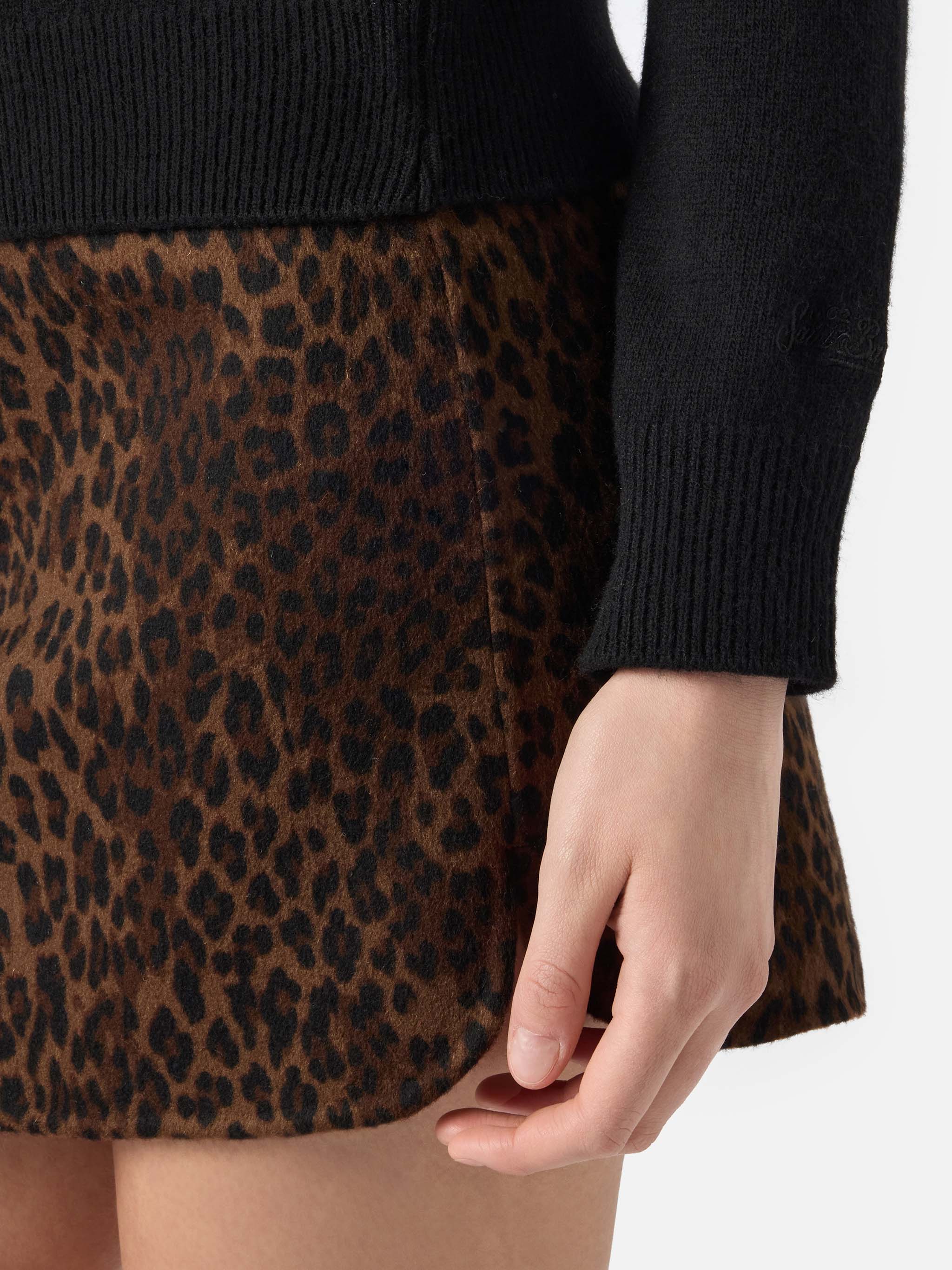 New Queen sweater with Vip Club embroidery | Special Edition - Image 4