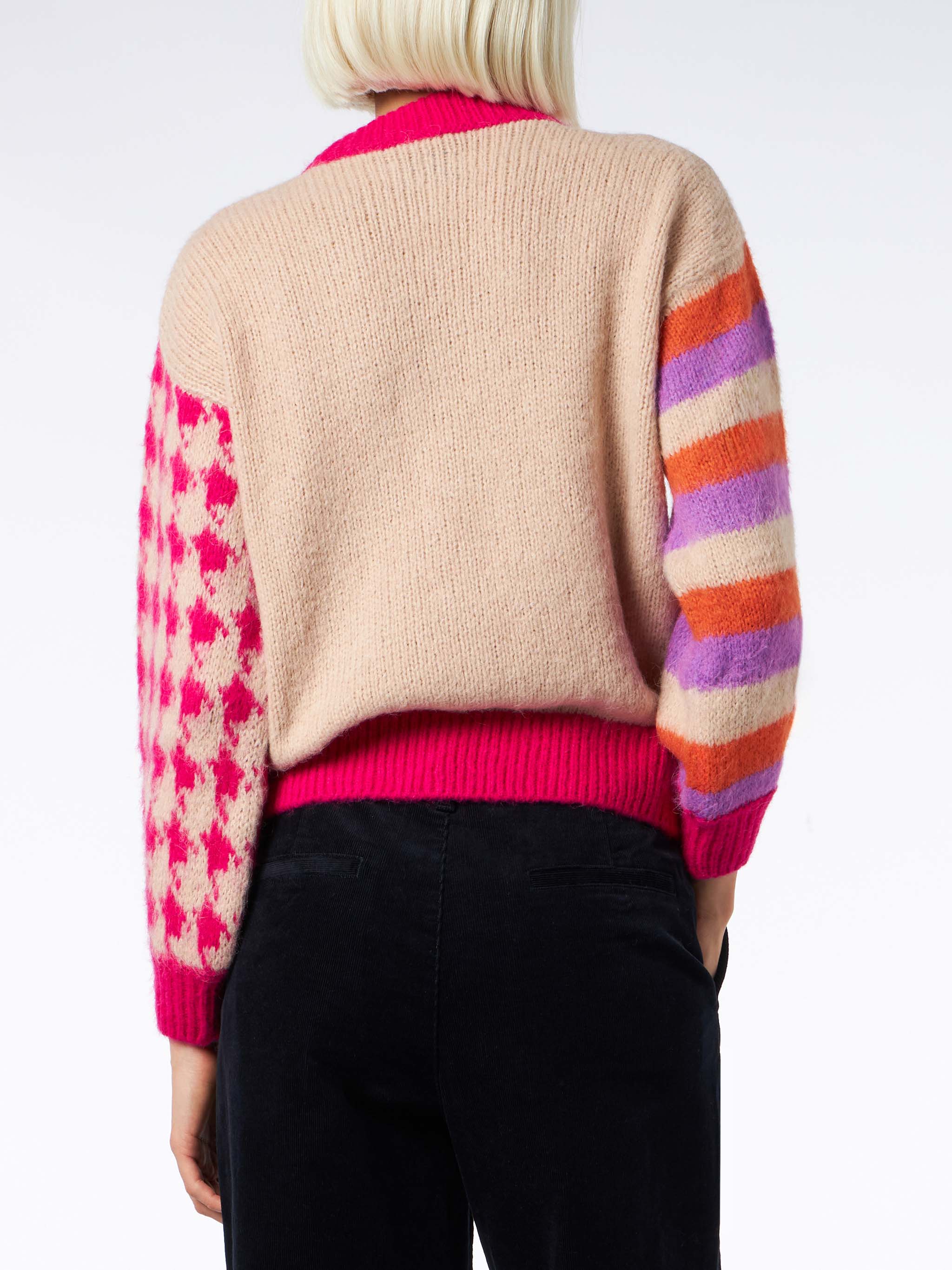 Danya Soft boxy sweater with Ci penso embroidery - Image 4