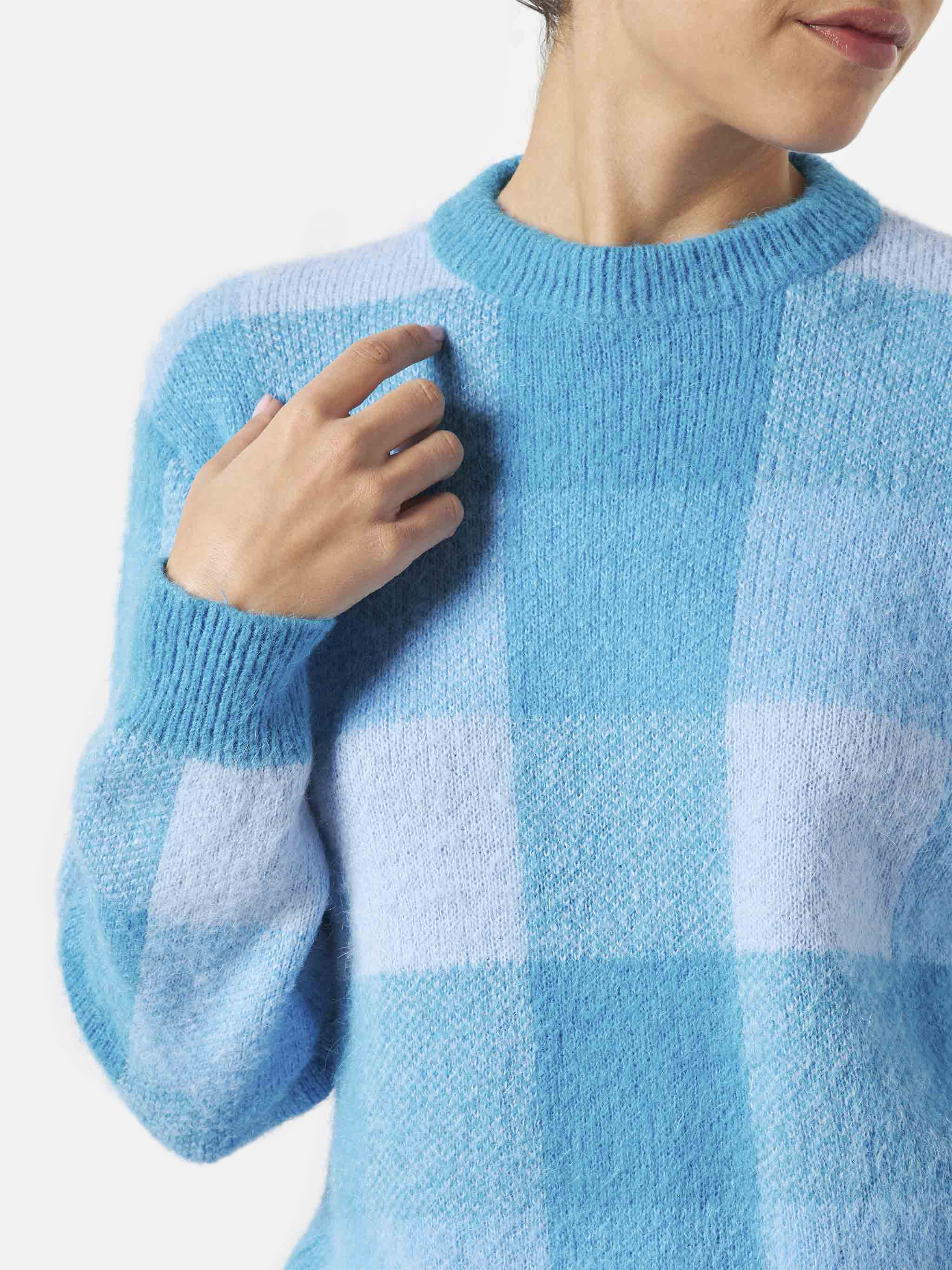 New Queen Soft check sweater - Image 2