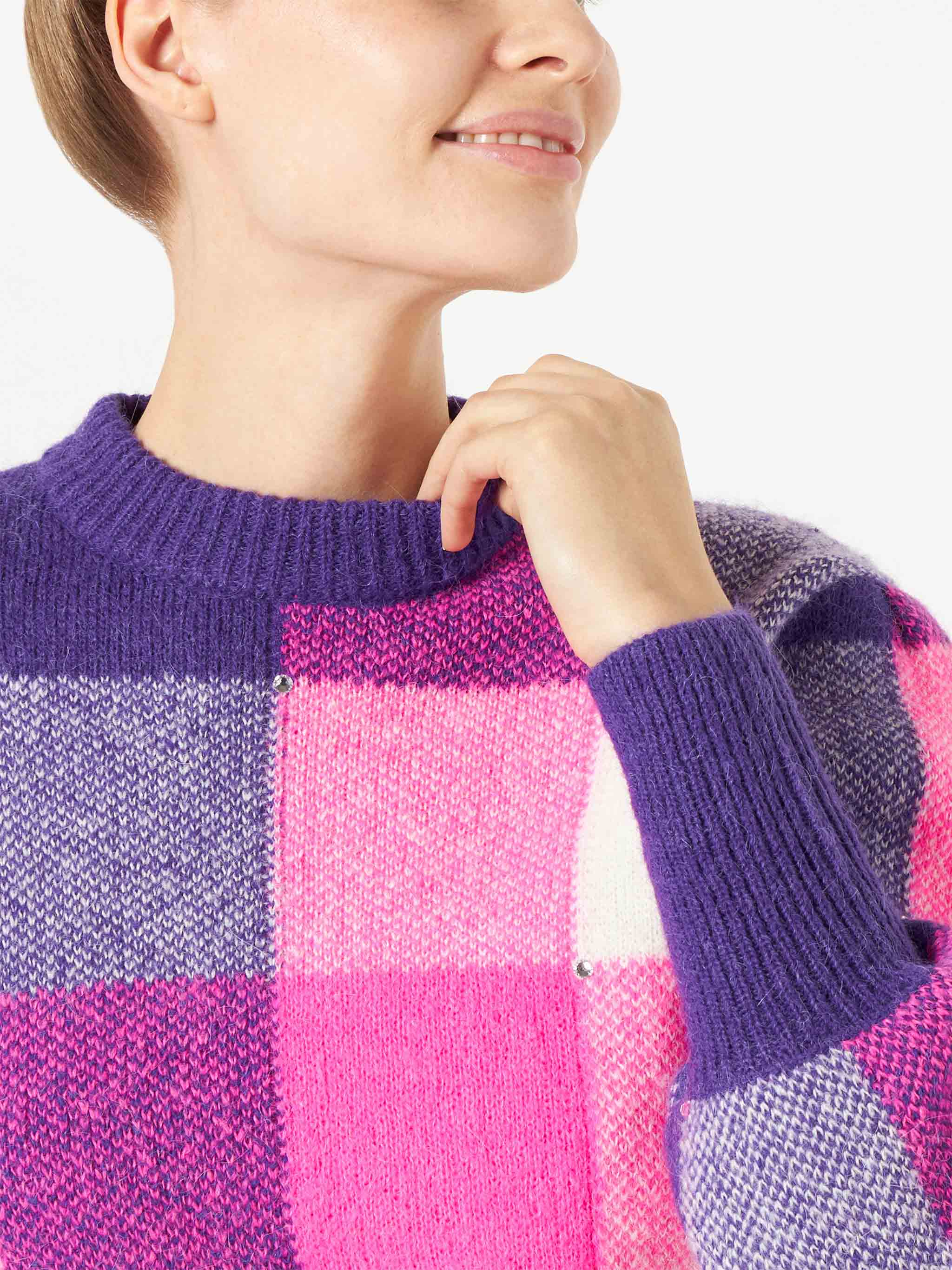 Bloom Soft sweater with check pattern and rhinestones - Image 2