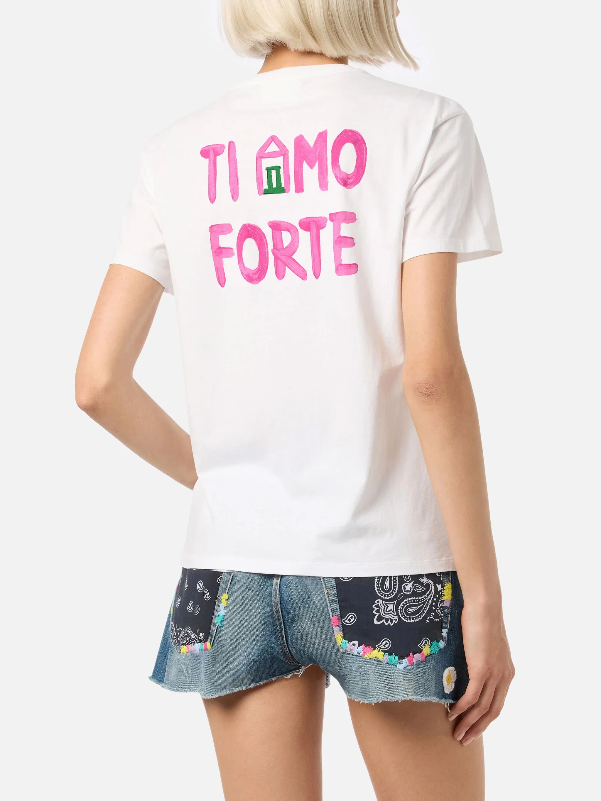 Emilie white cotton t-shirt with Amo Forte print | Special Edition - Image 3