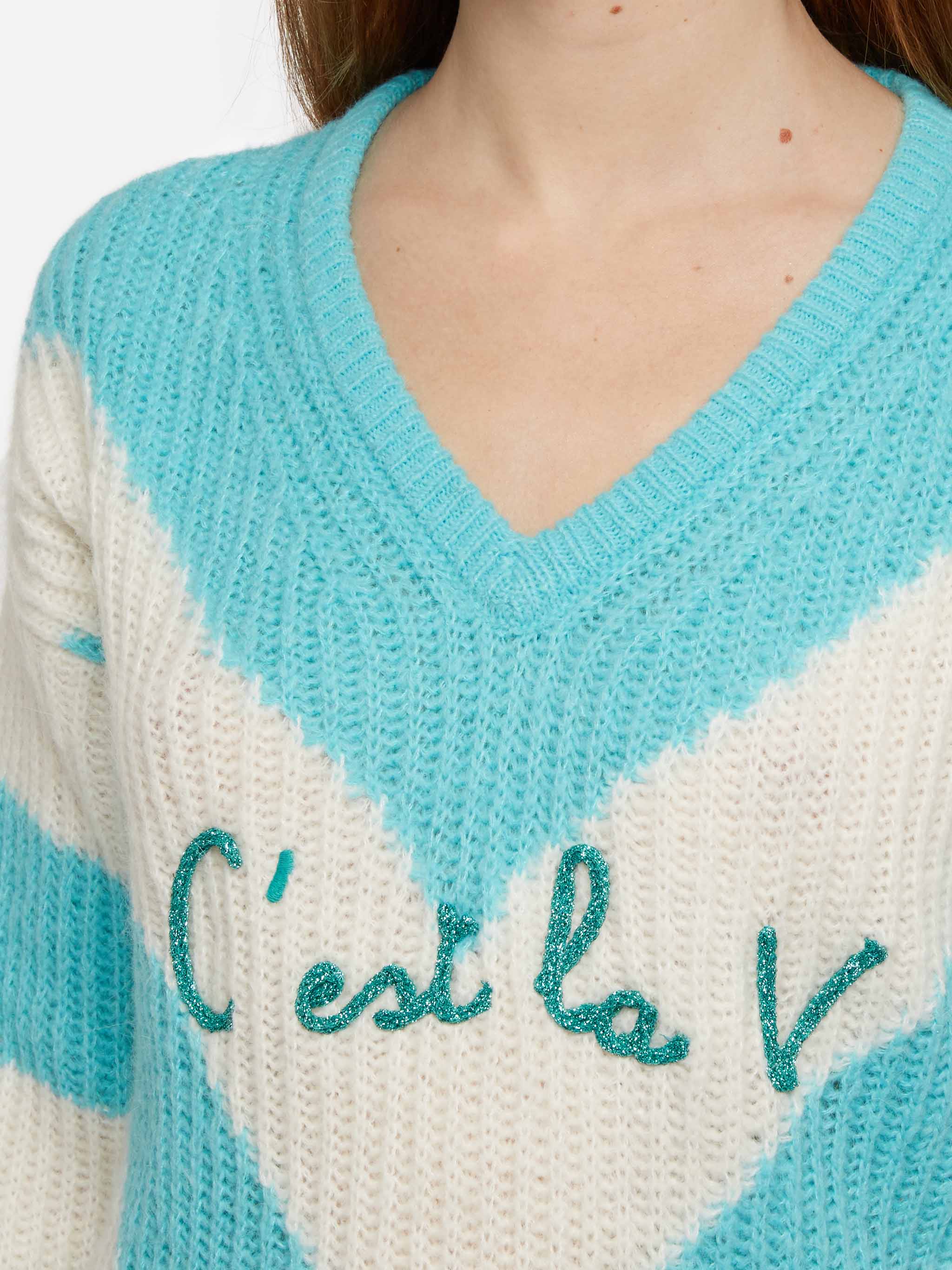 Annecy Soft cropped sweater with diamond pattern and V-neck - Image 2