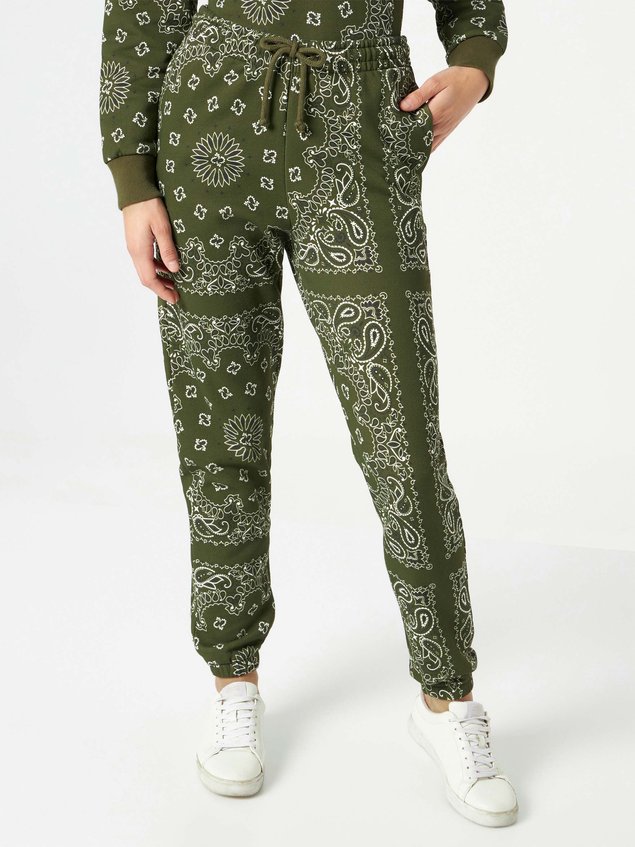 Cotton fleece pants Odalys with green bandana print - Image 2