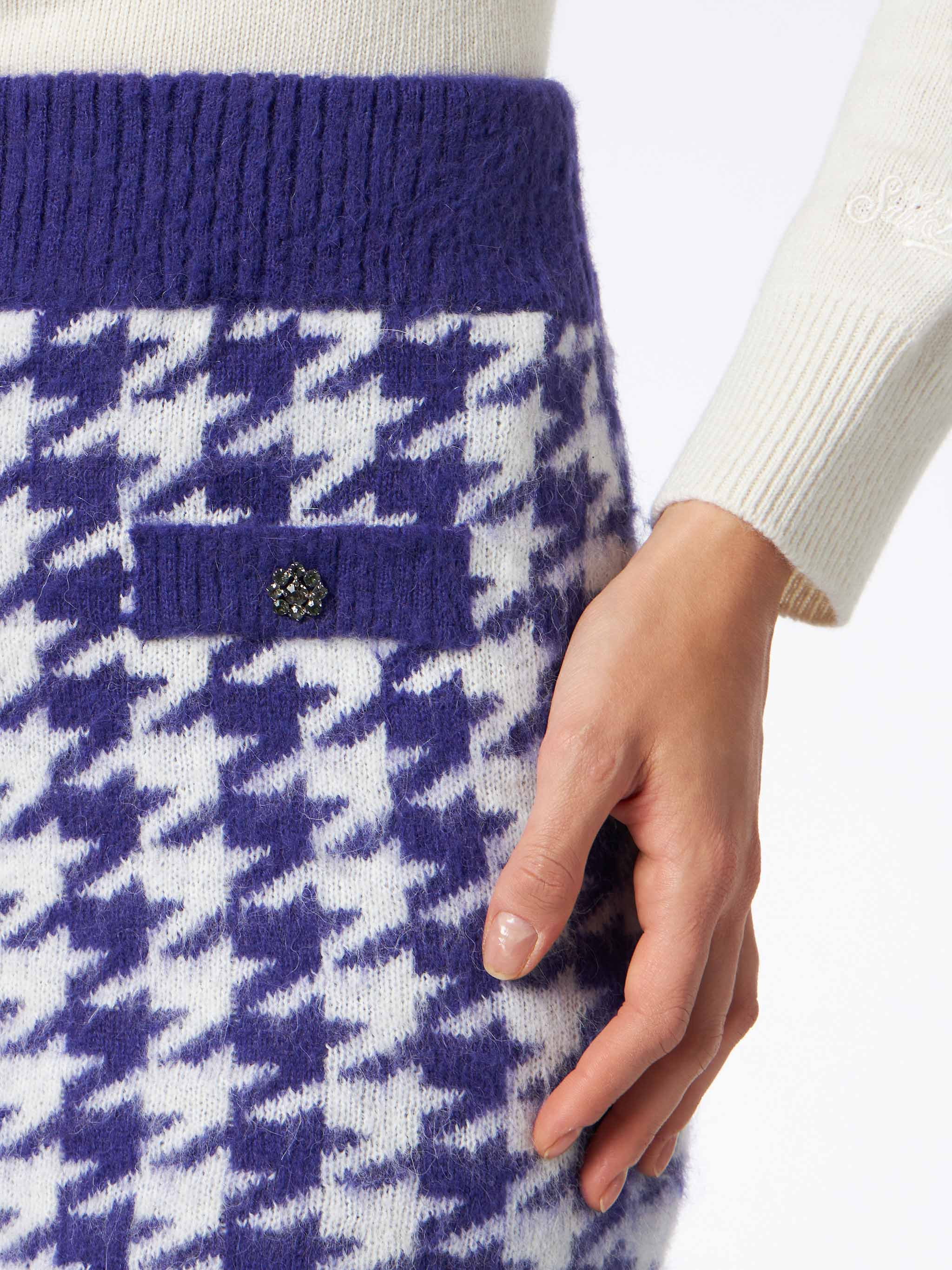 Purple Chatel knitted skirt with pied de poule pattern - Image 4