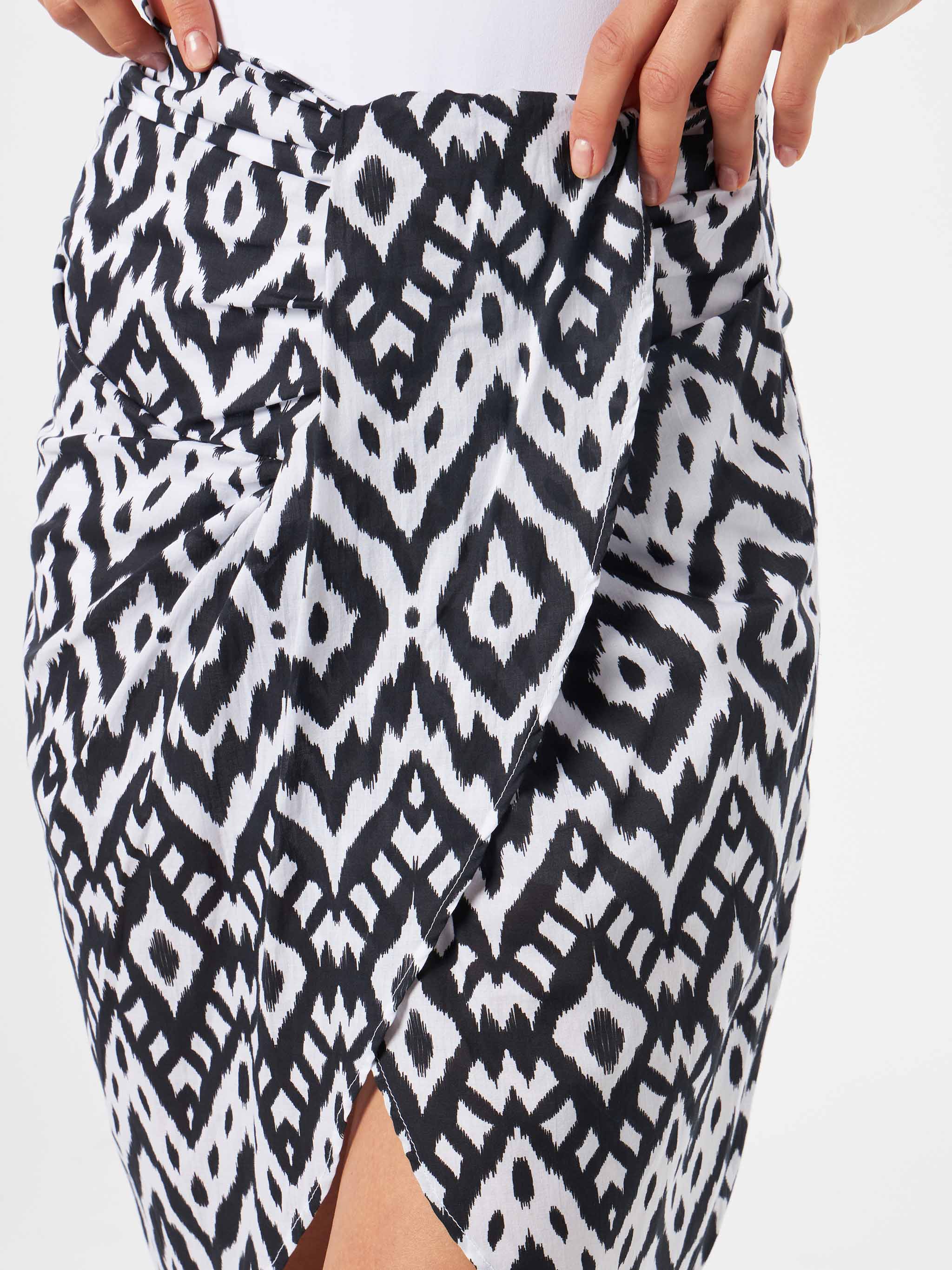 Amanda black and white ikat midi skirt - Image 3