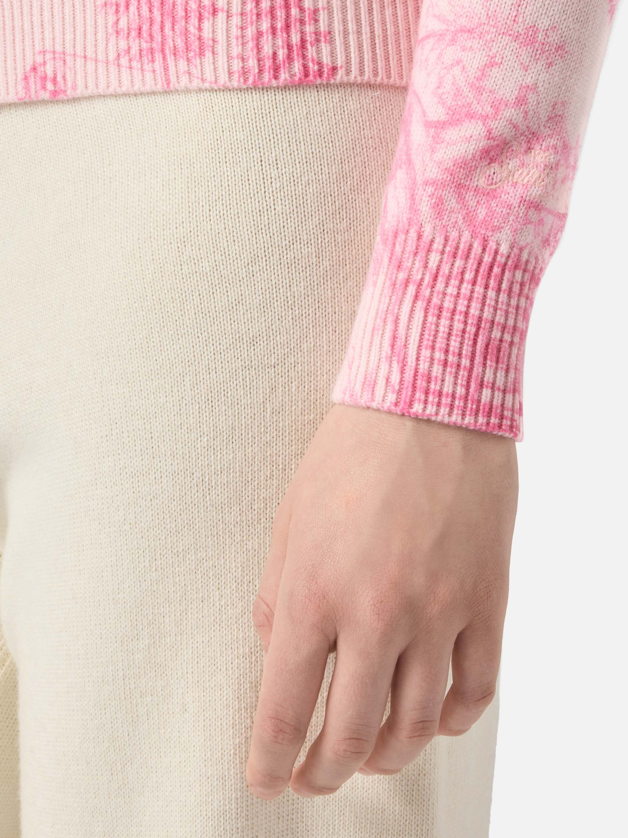 Pink New Queen sweater with print and Chalet embroidery - Image 4